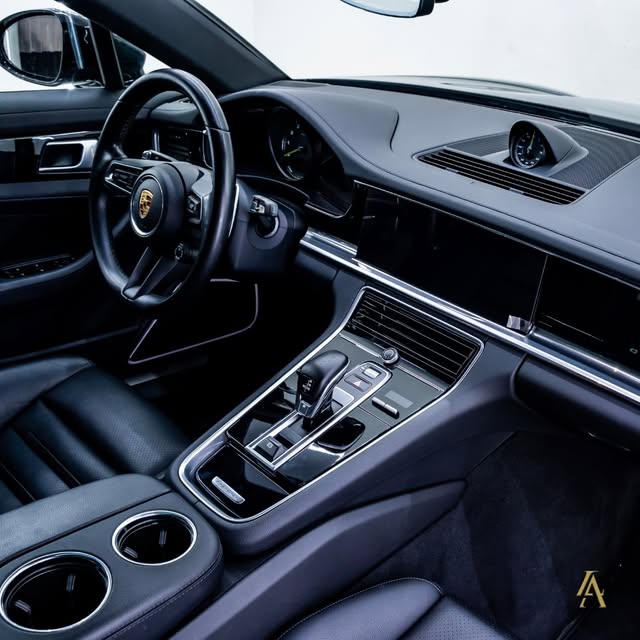 PORSCHE PANAMERA 4 SPORT TURISMO E-HYBRID - Imagem 7