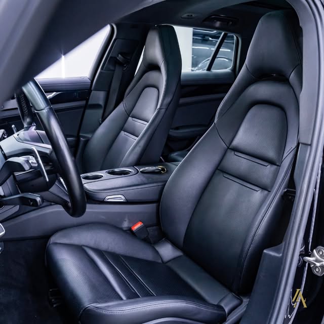 PORSCHE PANAMERA 4 SPORT TURISMO E-HYBRID - Imagem 8
