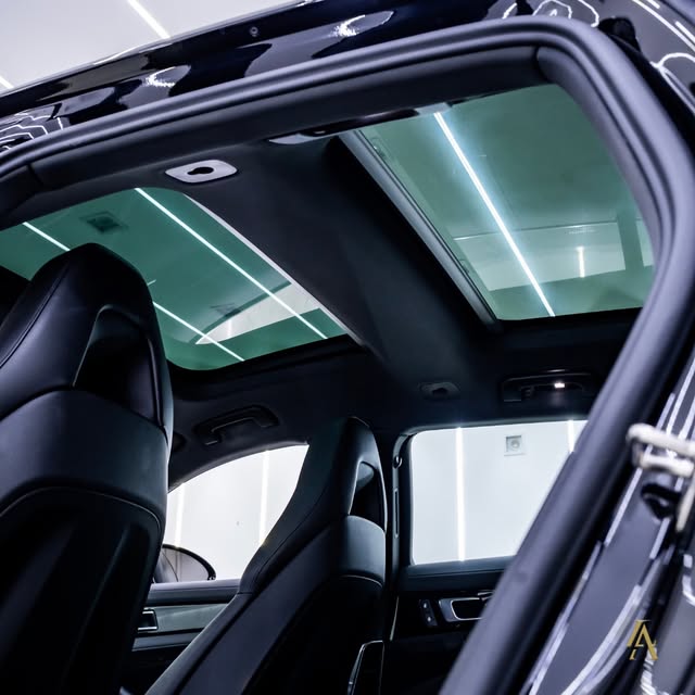 PORSCHE PANAMERA 4 SPORT TURISMO E-HYBRID - Imagem 10