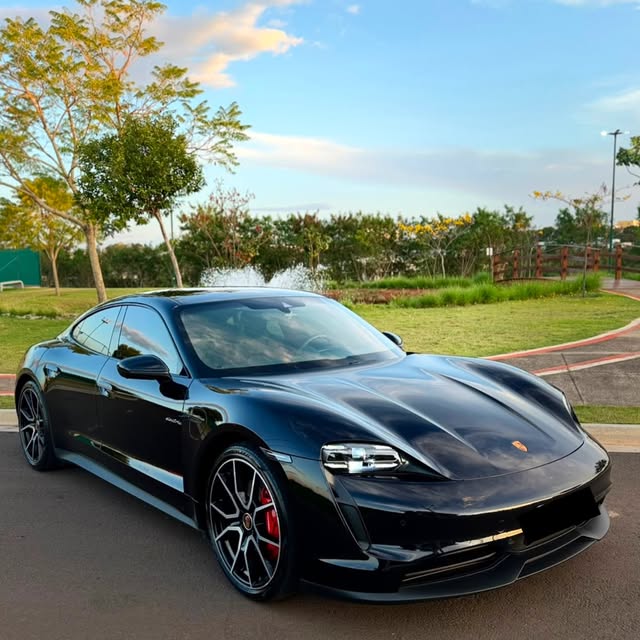 PORSCHE TAYCAN 4S - Imagem 4