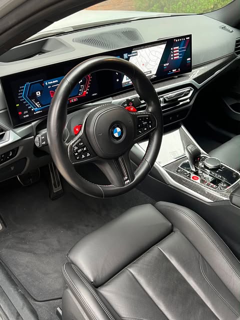 BMW M3 COMPETITION - Imagem 11