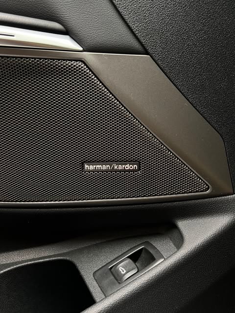 BMW M3 COMPETITION - Imagem 16
