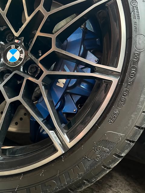 BMW M3 COMPETITION - Imagem 19