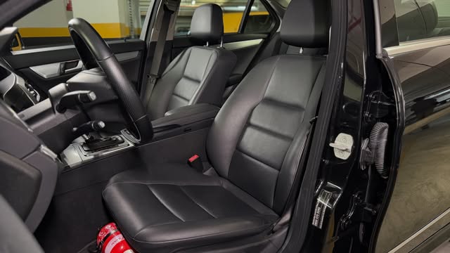 MERCEDES-BENZ C200 - Imagem 15