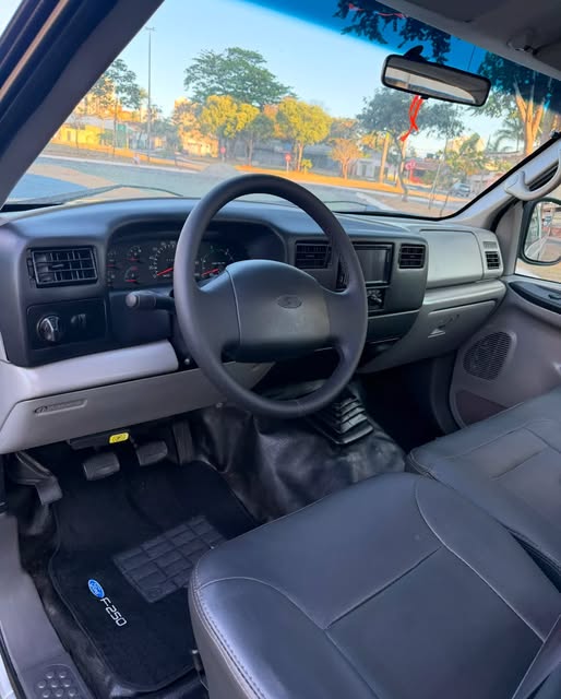 FORD F250 XL-L - Imagem 4