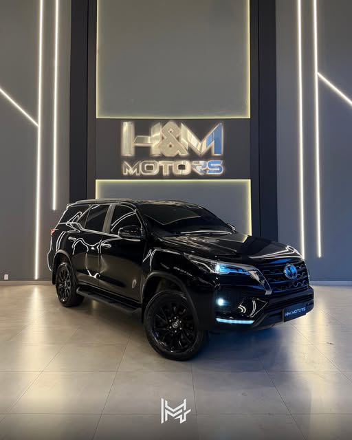 TOYOTA HILUX SRX - Imagem 1