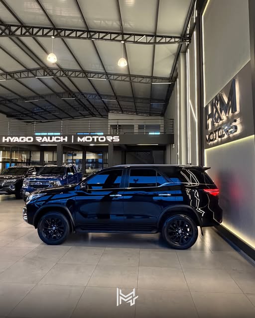 TOYOTA HILUX SRX - Imagem 8