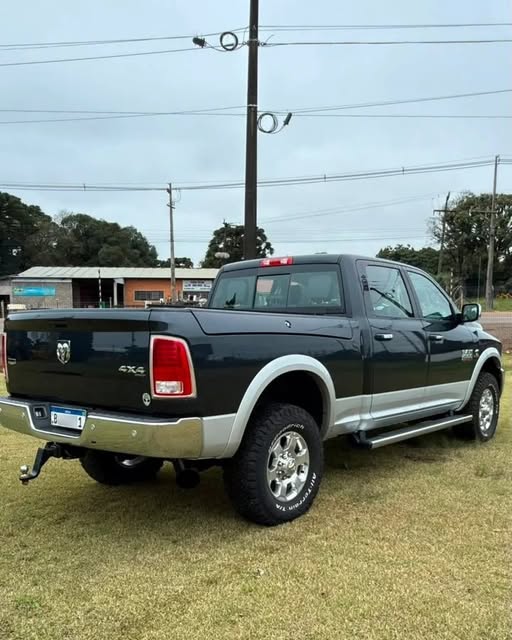 RAM 2500 LARAMIE - Imagem 4