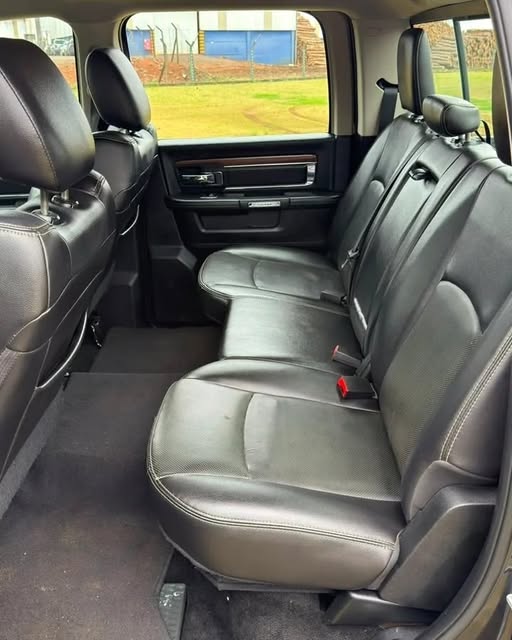 RAM 2500 LARAMIE - Imagem 9