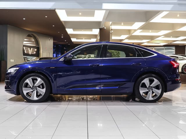 AUDI E-TRON PERFORMANCE SPORTBACK - Imagem 2