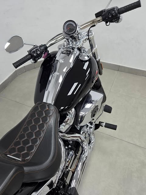 HARLEY-DAVIDSON SOFTAIL BREAKOUT - Imagem 10