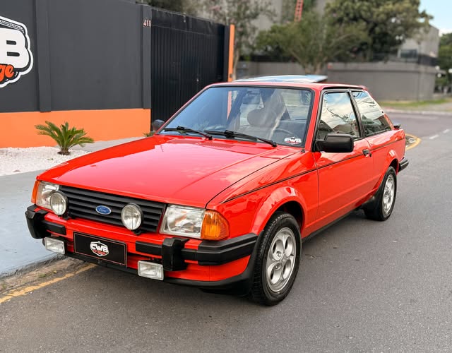 FORD ESCORT XR3 - Imagem 2