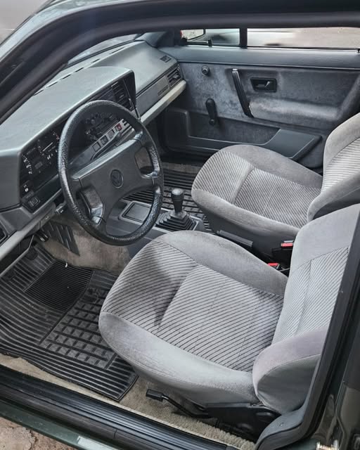 VOLKSWAGEN SANTANA - Imagem 2