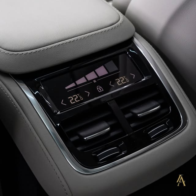 VOLVO XC90 T8 ULTRA - Imagem 11