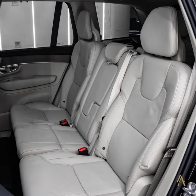VOLVO XC90 T8 ULTRA - Imagem 7
