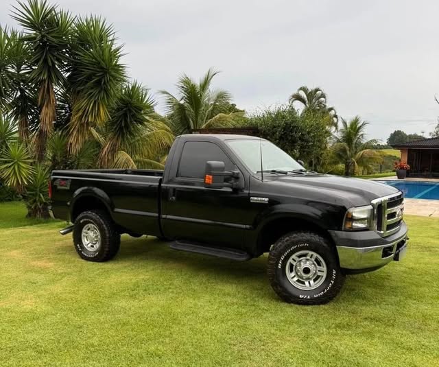 FORD F250 XLT - Imagem 1