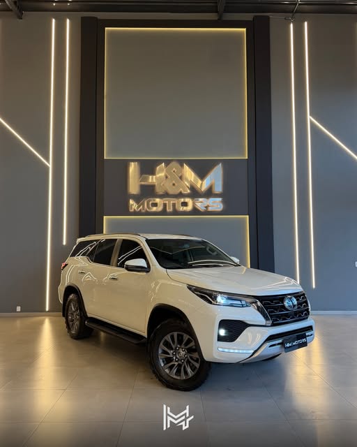TOYOTA HILUX SRX - Imagem 1