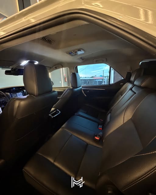 TOYOTA HILUX SRX - Imagem 5