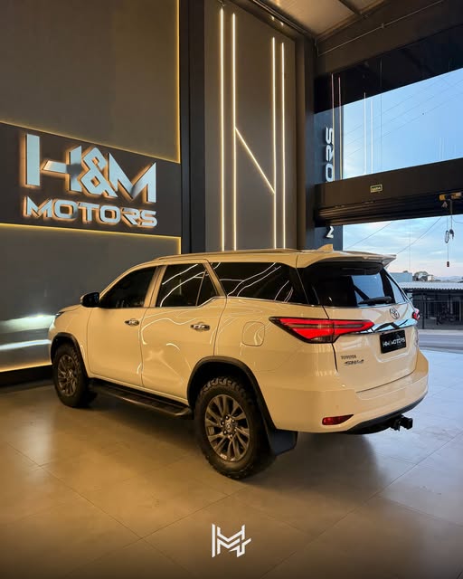 TOYOTA HILUX SRX - Imagem 9