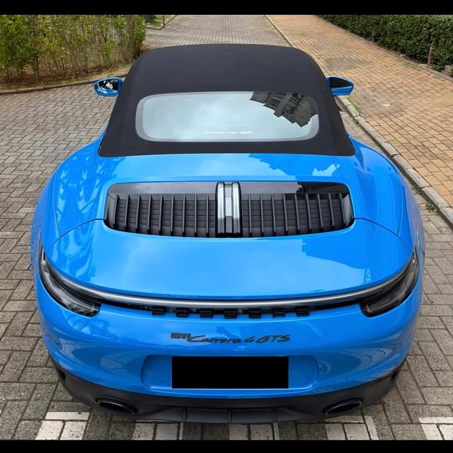 PORSCHE 911 CARRERA 4 GTS - Imagem 2