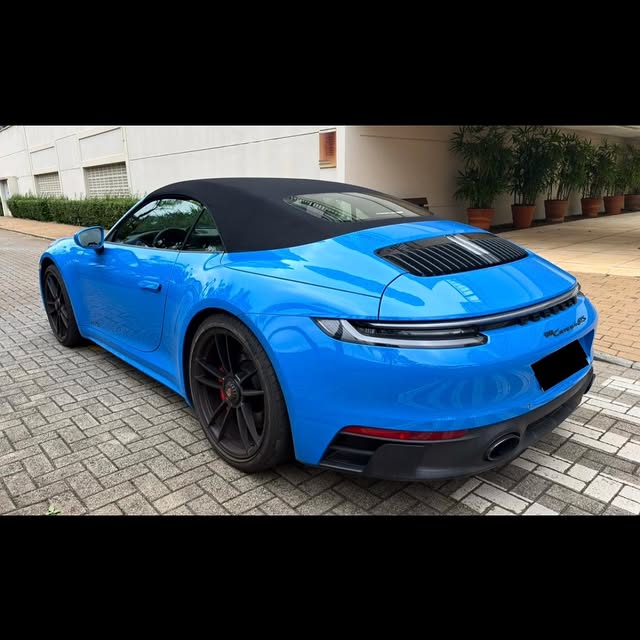 PORSCHE 911 CARRERA 4 GTS - Imagem 11
