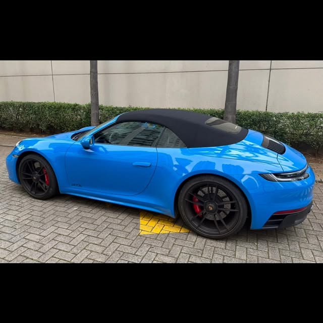 PORSCHE 911 CARRERA 4 GTS - Imagem 4