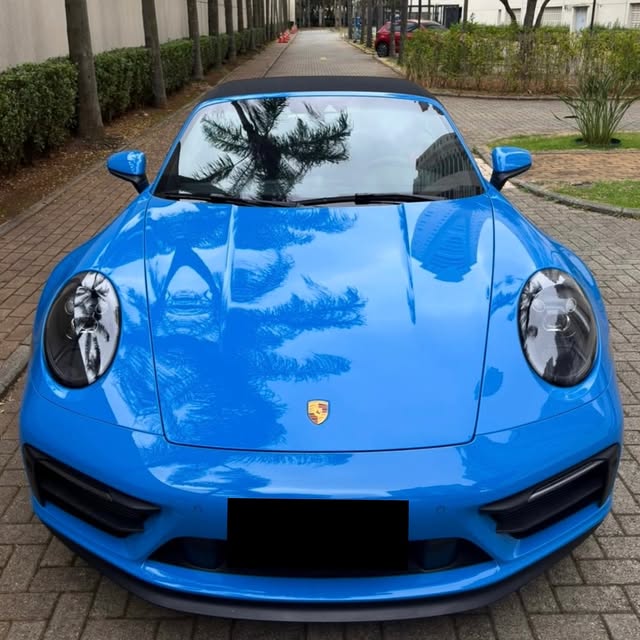 PORSCHE 911 CARRERA 4 GTS - Imagem 6