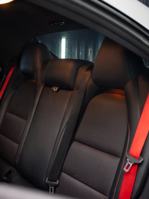 MERCEDES-BENZ CLA 45 AMG - Imagem 12