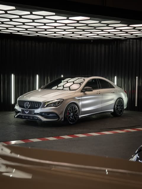MERCEDES-BENZ CLA 45 AMG - Imagem 3