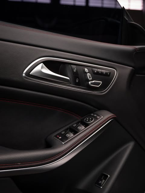 MERCEDES-BENZ CLA 45 AMG - Imagem 8