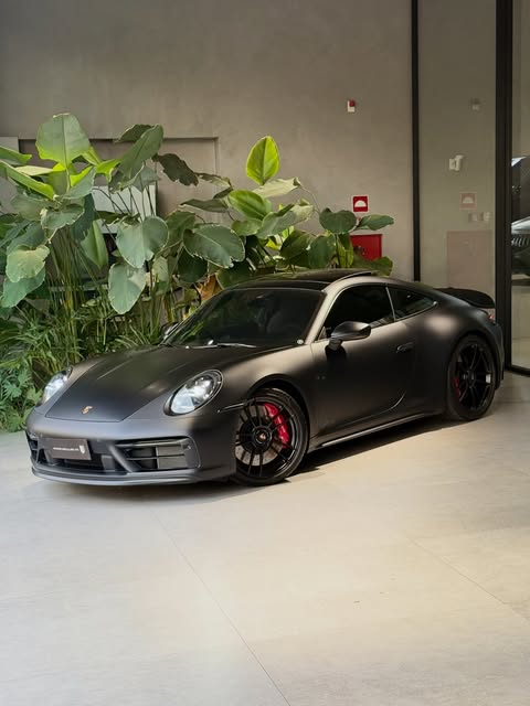 PORSCHE 911 CARRERA GTS - Imagem 1