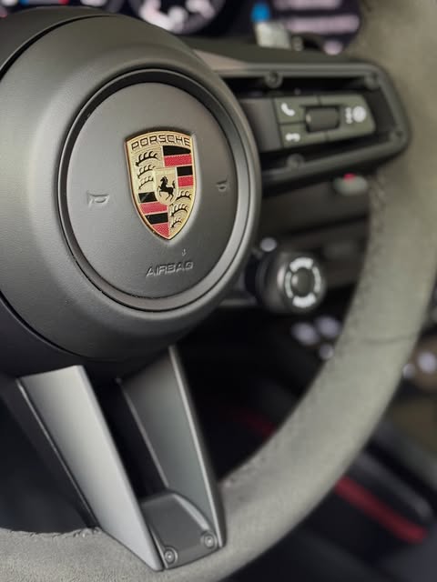 PORSCHE 911 CARRERA GTS - Imagem 13