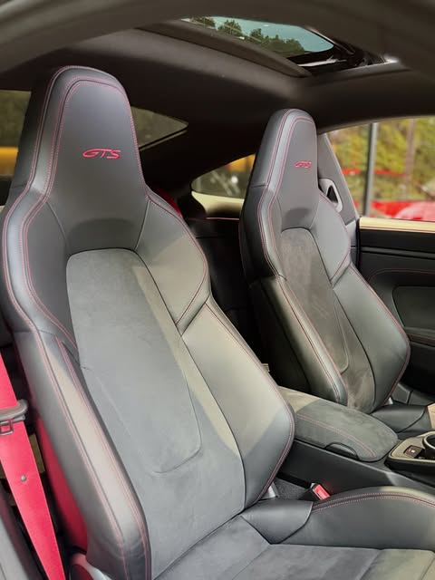 PORSCHE 911 CARRERA GTS - Imagem 5