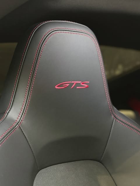 PORSCHE 911 CARRERA GTS - Imagem 6