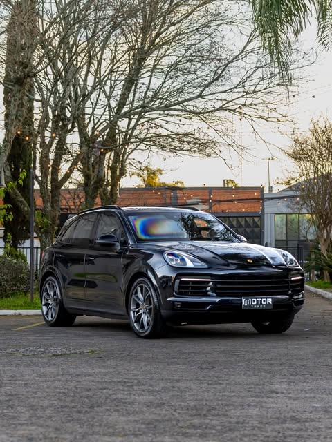PORSCHE CAYENNE E-HYBRID - Imagem 3