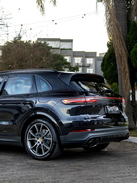 PORSCHE CAYENNE E-HYBRID - Imagem 6