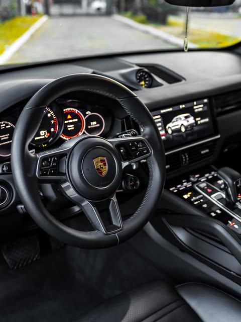 PORSCHE CAYENNE E-HYBRID - Imagem 7