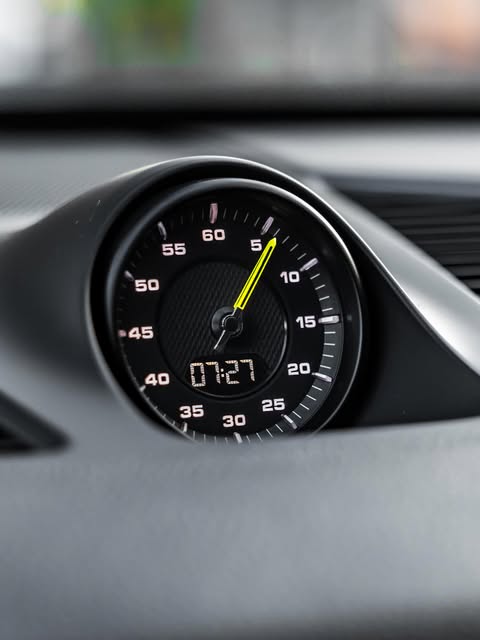 PORSCHE CAYENNE E-HYBRID - Imagem 9