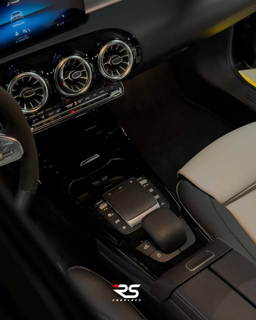 MERCEDES-BENZ CLA 45 S AMG - Imagem 9
