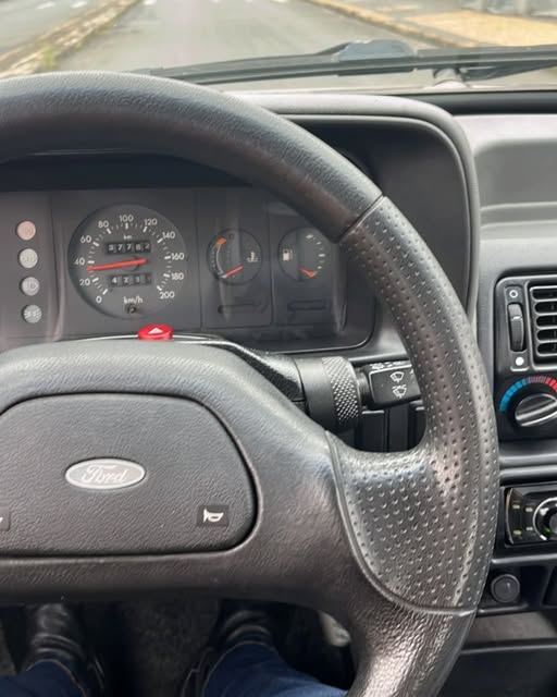 FORD ESCORT HOBBY - Imagem 19