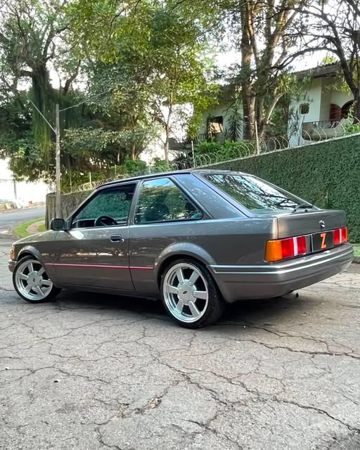 FORD ESCORT HOBBY - Imagem 3