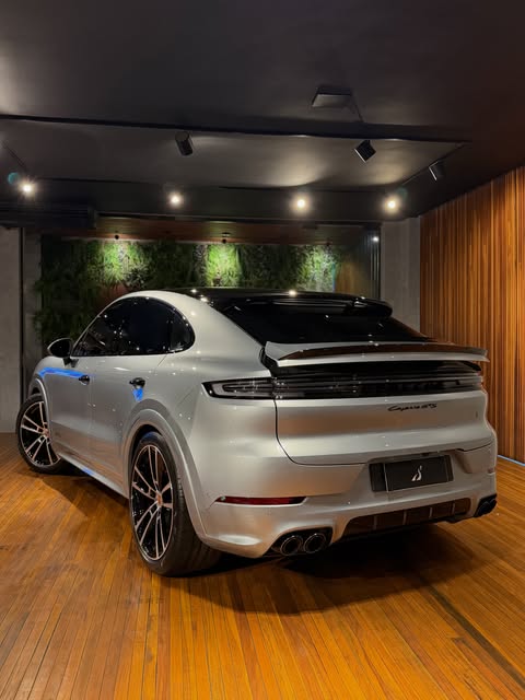 PORSCHE CAYENNE GTS - Imagem 8