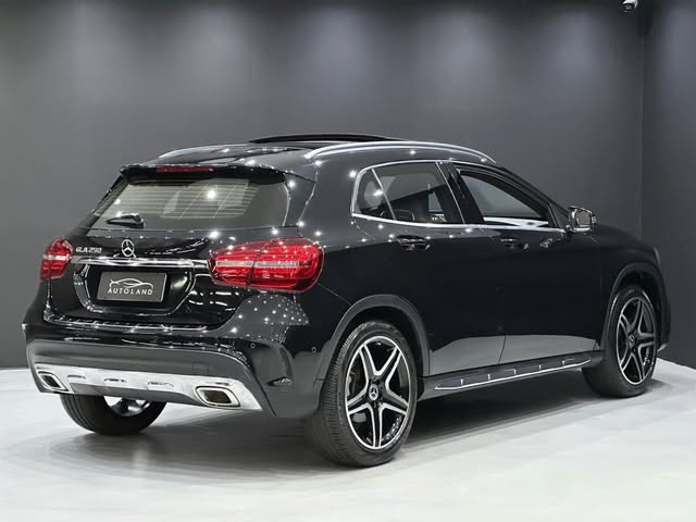 MERCEDES-BENZ GLA 250 - Imagem 4