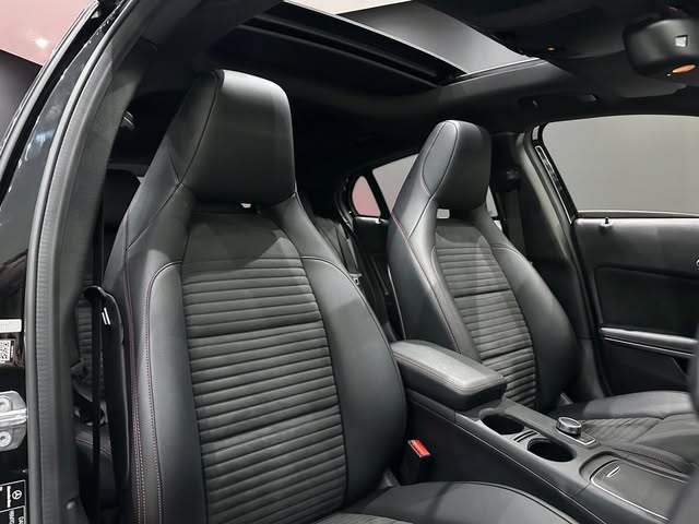 MERCEDES-BENZ GLA 250 - Imagem 8