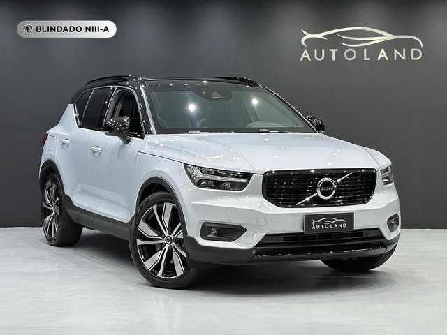 VOLVO XC40 RECHARGE R-DESING - Imagem 1