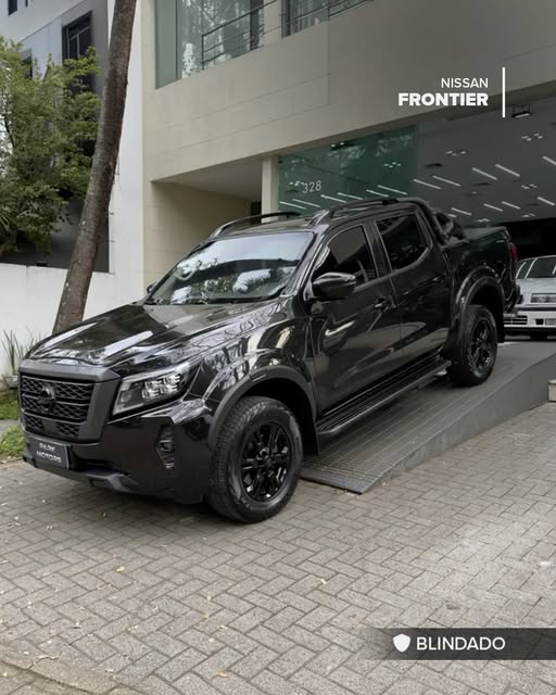 NISSAN FRONTIER PRO4X CD 4X4 - Imagem 1