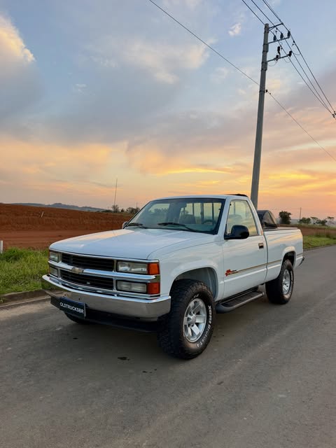 CHEVROLET SILVERADO - Imagem 1