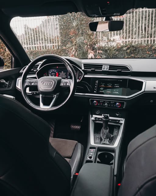 AUDI Q3 BLACK EDITION - Imagem 3