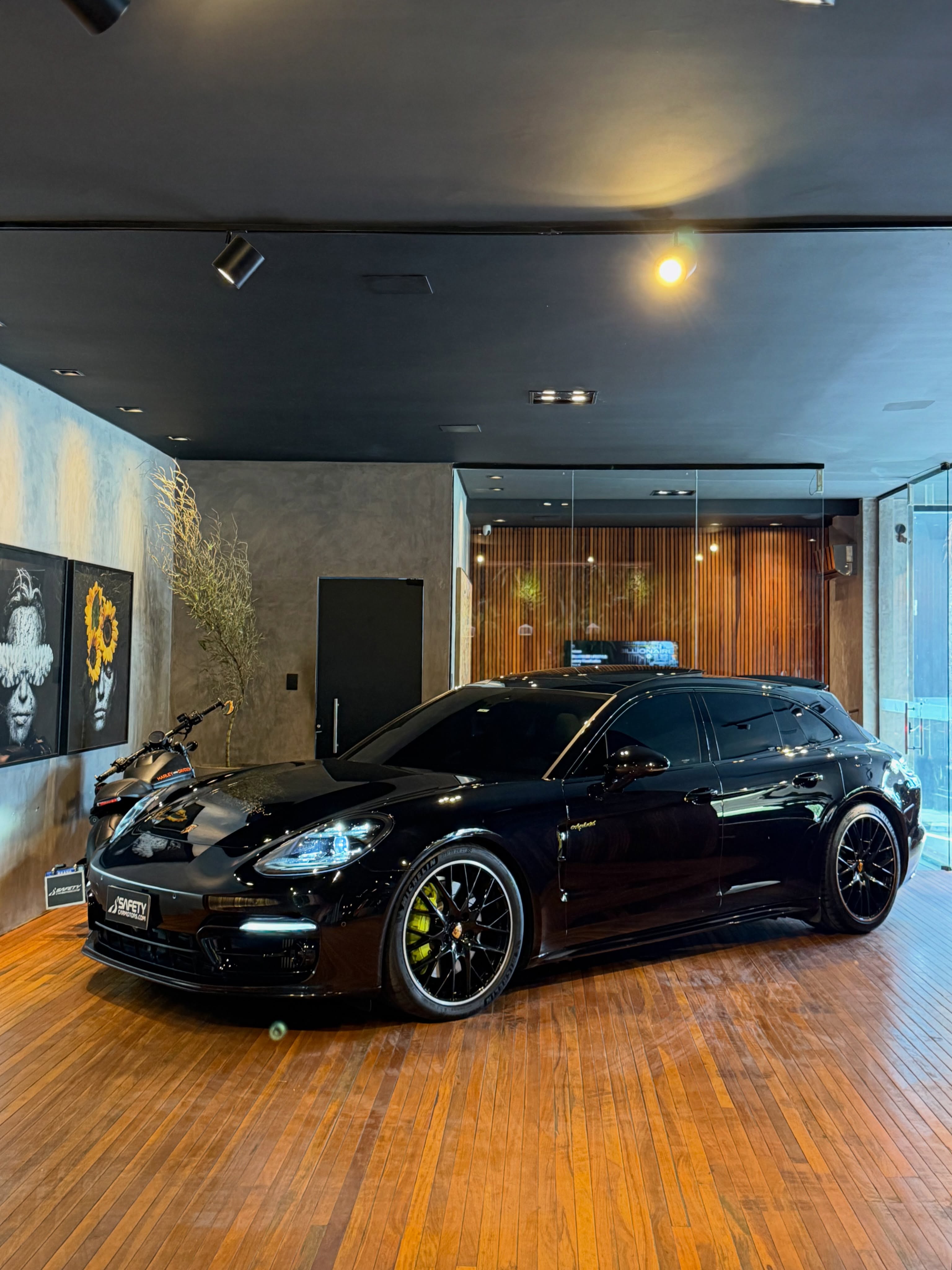PORSCHE PANAMERA 4 E-HYBRID SPORT TURISMO - Imagem 1