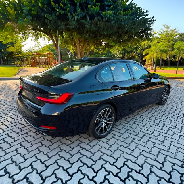 BMW 320I SPORT GP - Imagem 4
